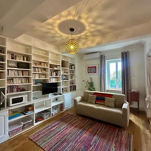 https://loft-calme-lumineux-58-m2-en-ville-parking-priv-montelimar.hotels-rhonealpes.com